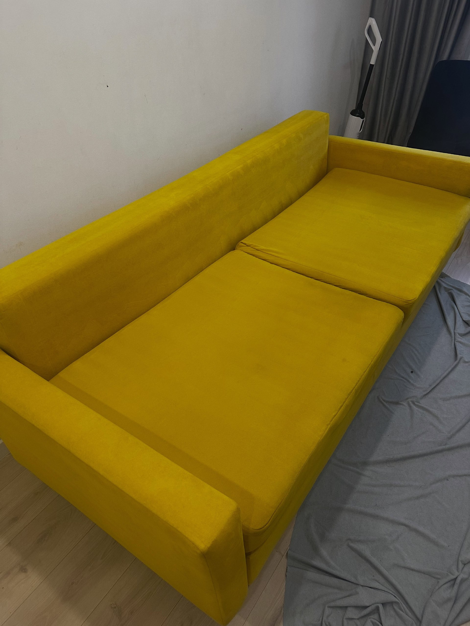 Yellow sofa after Clean Fox dry cleaning